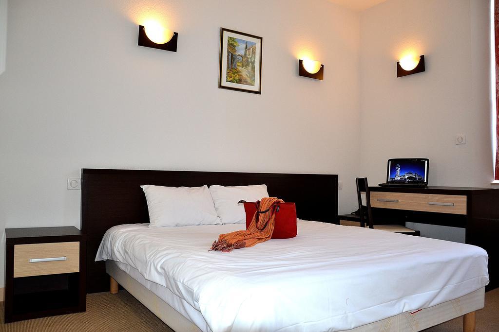 Hotel Les Bénédictins Limoges Chambre photo